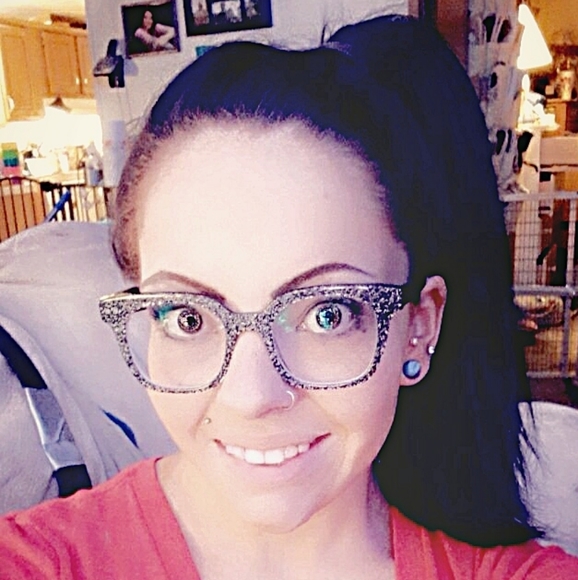 Meet your posher! - Picture 1 of 1